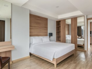 ADELPHI GRANDE SUKHUMVIT BY COMPASS HOSPITALITY (SHA)