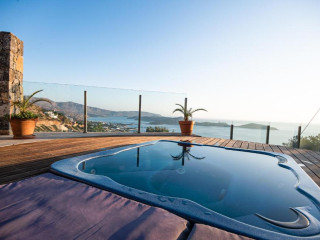 Adrakos Apartments