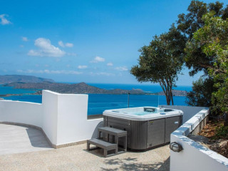 Adrakos Apartments