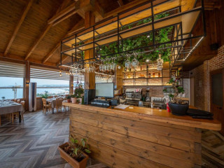 Aerial Hotel & Spa