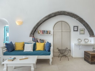 AFROESSA A CLASS HOTEL