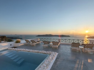 AFROESSA A CLASS HOTEL