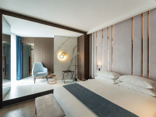 AGRA SUITES