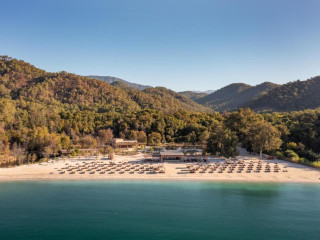 Ahama Hotel