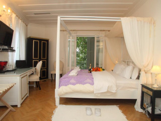 AIGLI LUXURY RETREAT HOTEL