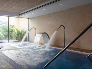 Aimia Hotel