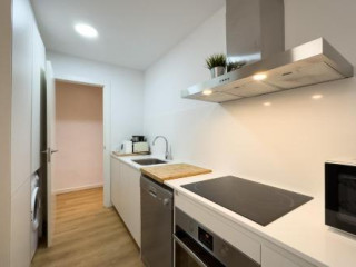 AinB Barcelona Sants Apartments