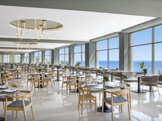 Ajul Luxury Hotel & Spa Resort