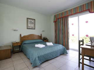 Akamanthea Holiday Village