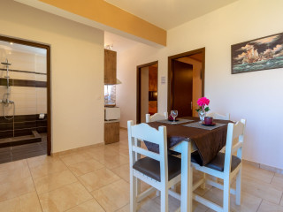 Akis Villa Studios & Apartments with Pool