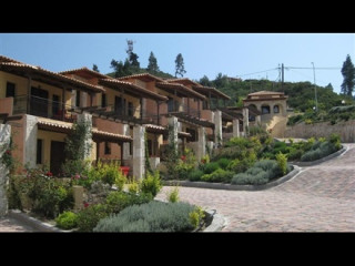 Akritas Ef Zin Villas & Suites