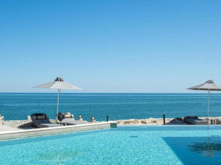 Akrotiri Olympos Luxury Suites