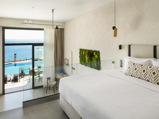Akrotiri Olympus Luxury Suites - Adults Only