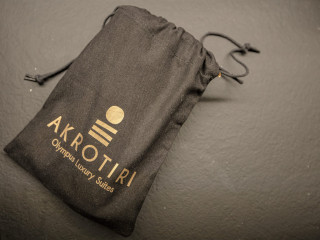 Akrotiri Olympus Luxury Suites