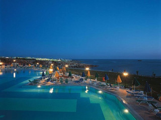 Akteon Holiday Village Car. A