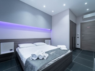 AL CAMPANILE H. NAPOLI CENTRO