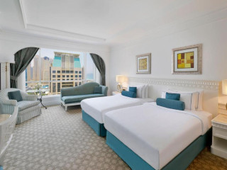 Al Habtoor Grand Resort, Autograph Collection