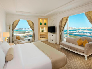 Al Habtoor Grand Resort, Autograph Collection