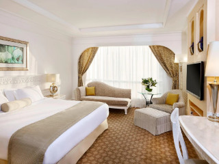 Al Habtoor Grand Resort, Autograph Collection