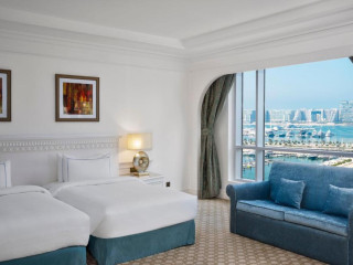 Al Habtoor Grand Resort, Autograph Collection