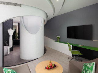 Al Khoory Sky Garden Hotel