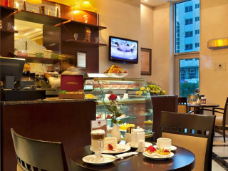 Al Manzel Hotel Apartments