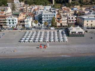 ALBATROS BEACH HOTEL