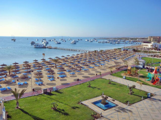 Albatros White Beach