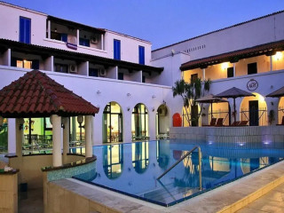 Aleksandar Hotel