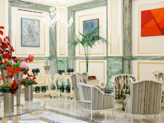 ALEPH ROME CURIO COLLECTION BY HILTON