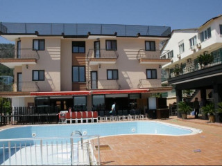 ALERIA BELPORT BEACH HOTEL