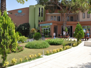 Aleria Belport Beach Hotel