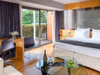 Alexander Beach Hotel & Spa