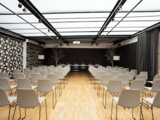 Alexandra Barcelona Hotel, Curio Collection by Hilton