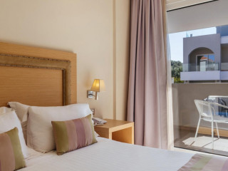 Alexandra Beach Resort & Spa