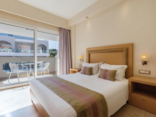 Alexandra Beach Resort & Spa