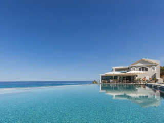 Alexandra Beach Resort & Spa