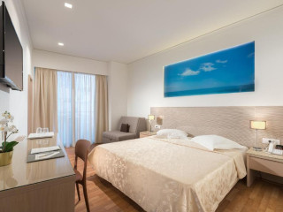 Alexandra Hotel&Apartments