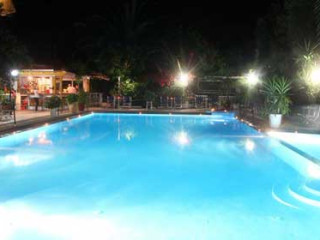 Alexandros Hotel