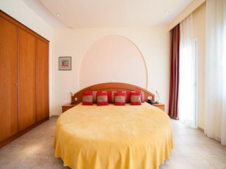 Alexandros Palace Hotel & Suites