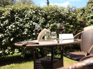 PERDIKIA BEACH  HOTEL