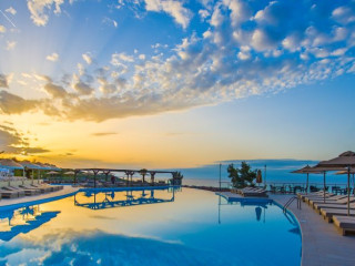 ALIA PALACE (ADULT ONLY)