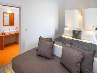 Alizea Villas & Suites