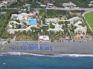 ALMYRA HOTEL & VILLAGE GIANNOULIS