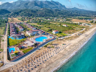 Almyros Beach Resort and Spa