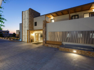 Aloe Boutique Hotel Powered By Anissa Beach