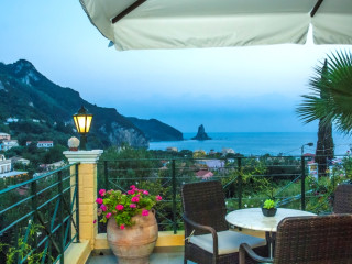 Alonakia Hotel
