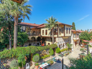 ALP PASA BOUTIQUE HOTEL