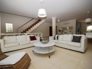 Altura Villa