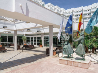 Alua Gran Camp de Mar